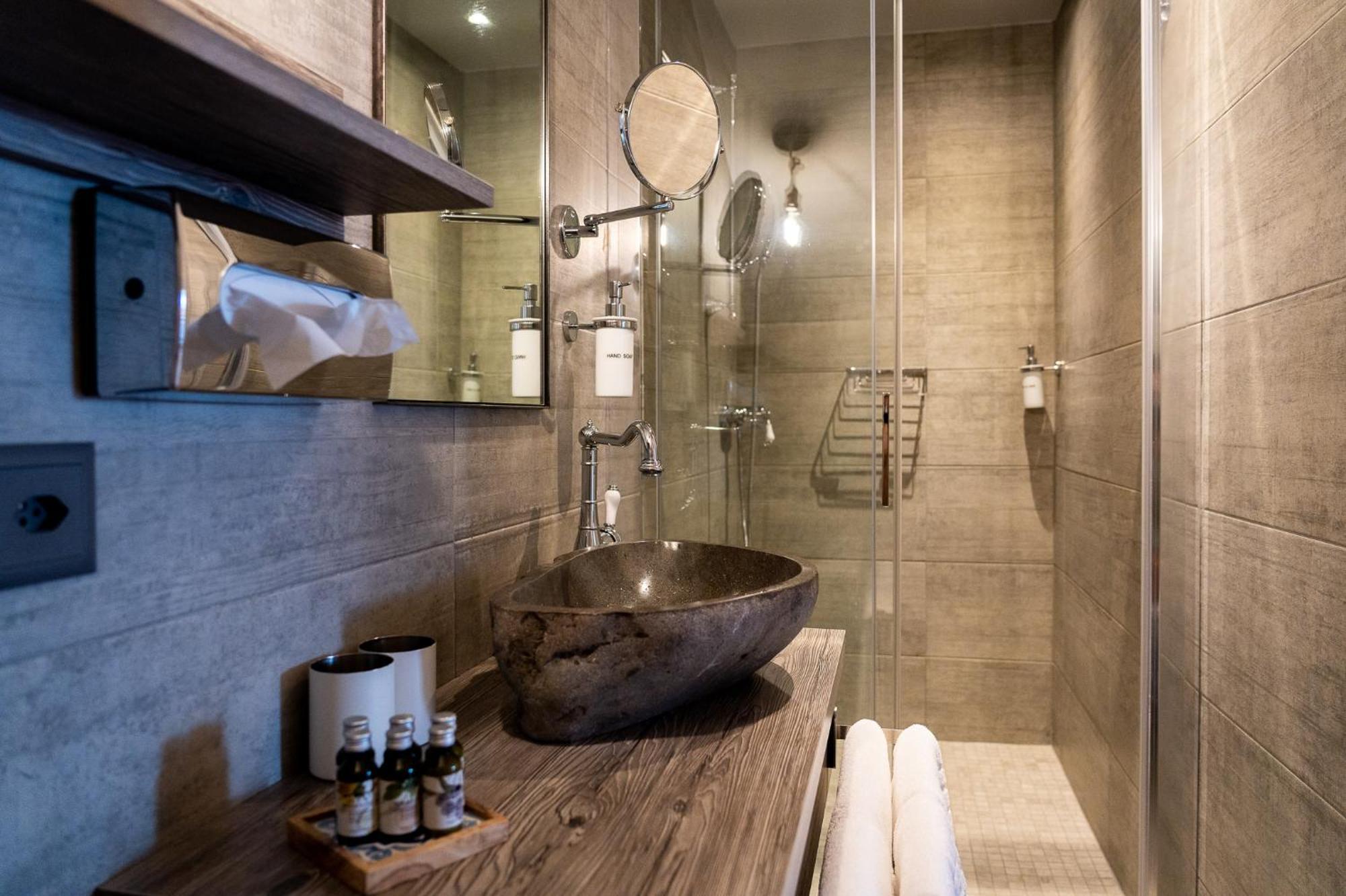 Seven Boutique 3*
